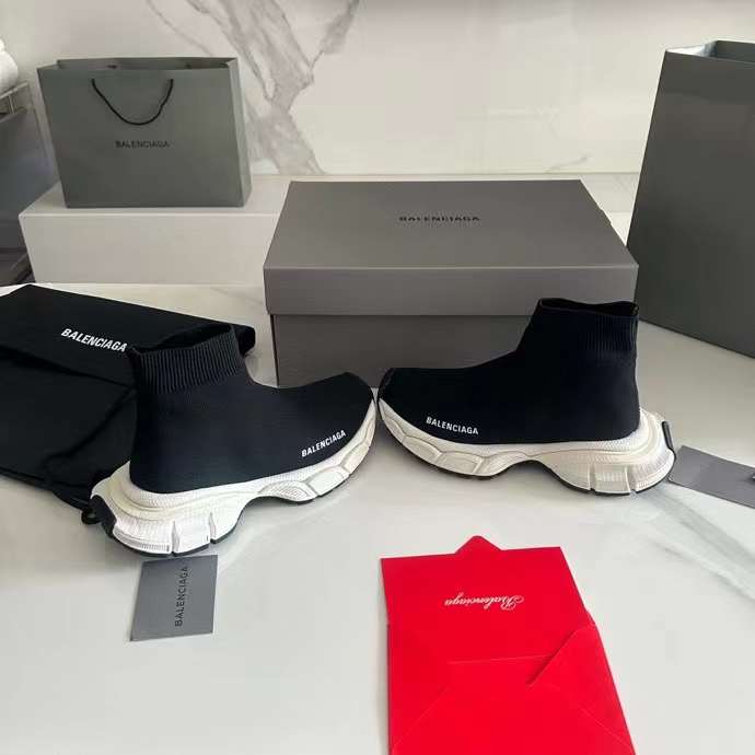 mmexport1695856330444.jpg