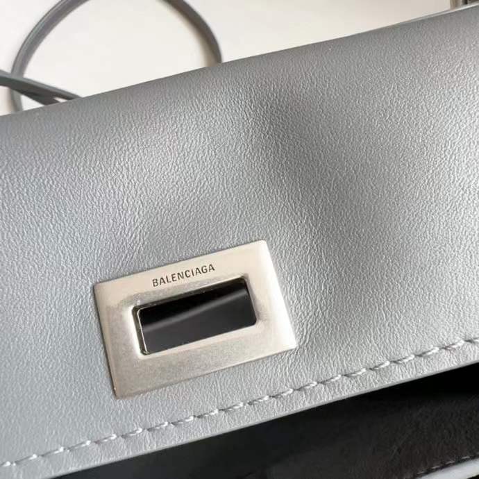 mmexport1743533515021.jpg