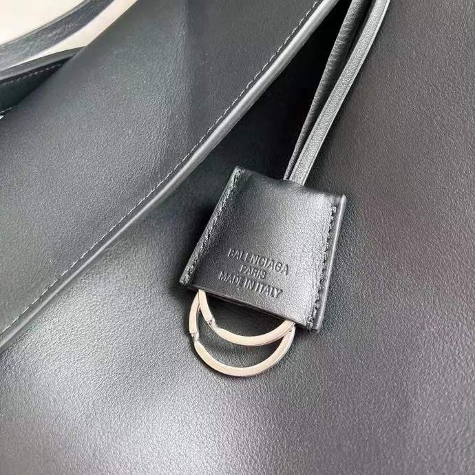 mmexport1743533668699.jpg