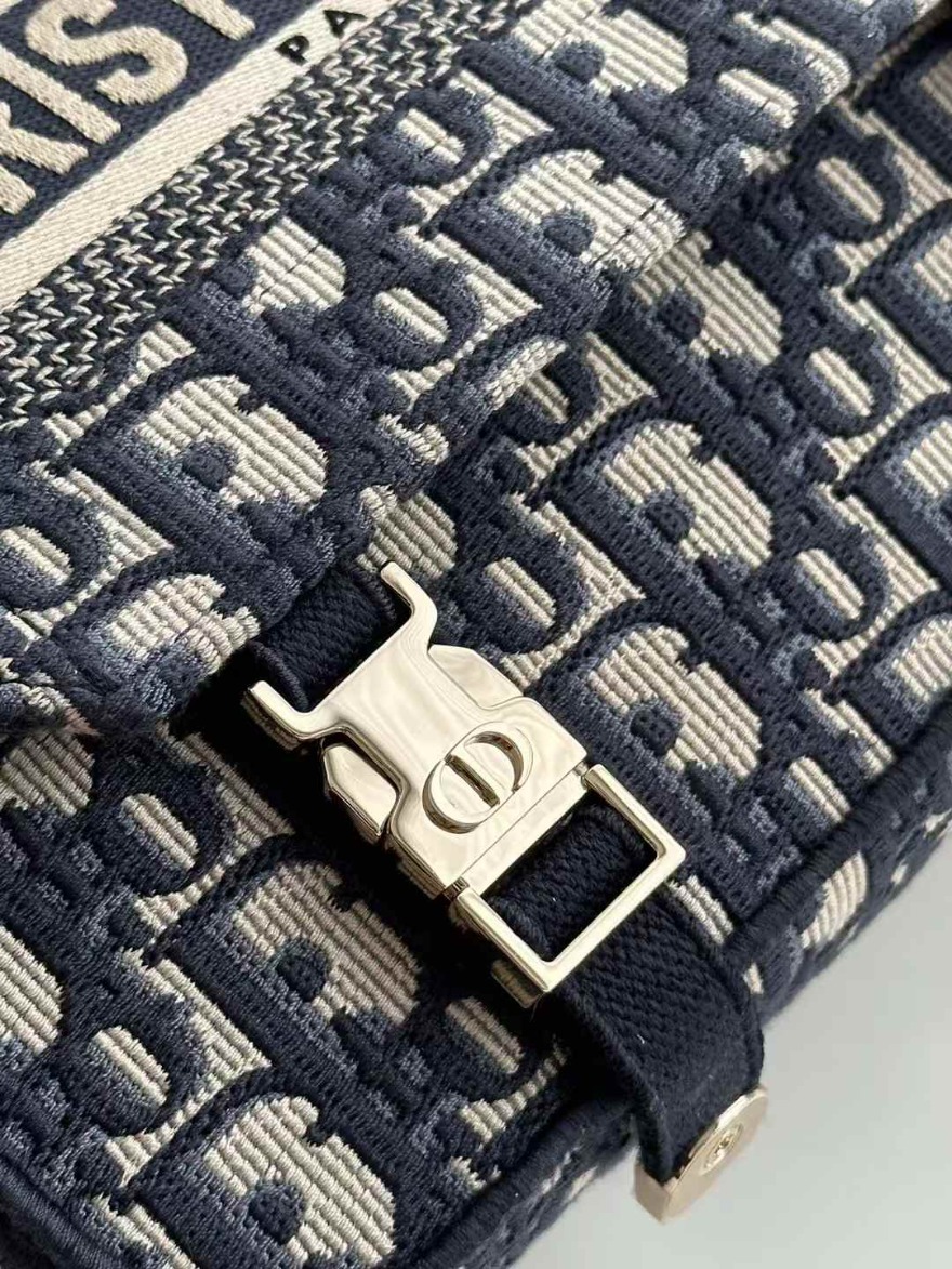 mmexport1743798848354.jpg